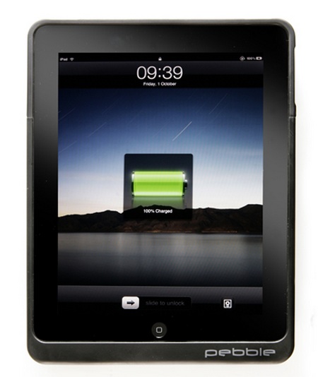 Veho Pebble Smartskin Battery Case for iPad in use