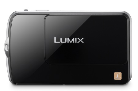 Panasonic LUMIX DMC-FP7 touchscreen camera