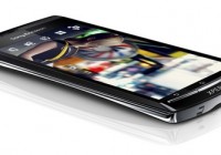 Sony Ericsson Xperia arc Super Slim Android Smartphone with Reality Display angle