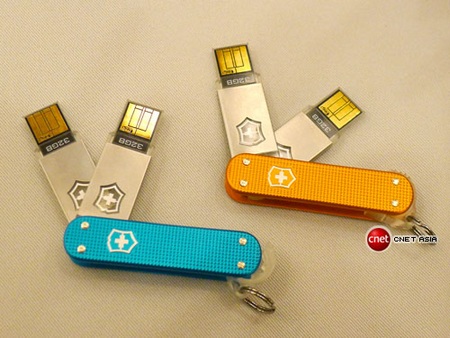 Victorinox Slim Duo USB flash drive Swiss Army Knife