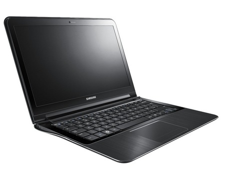 Samsung Series 9 11-inch NP900X1A-A01US notebook 2