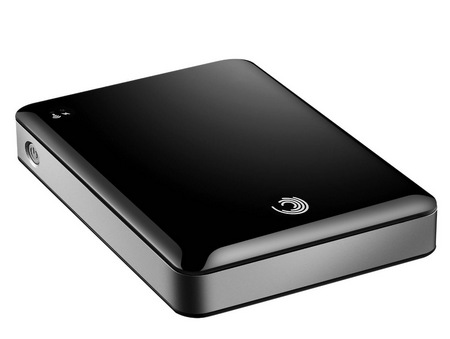 Seagate GoFlex Satellite Mobile Wireless Hard Drive Streams Content to iPad