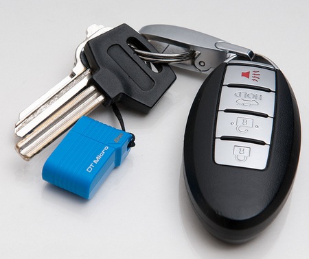 Kingston DataTraveler Micro Tiny USB Flash Drive keyring