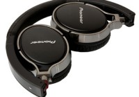 Pioneer SE-MJ591 Audiophile Headphones folded