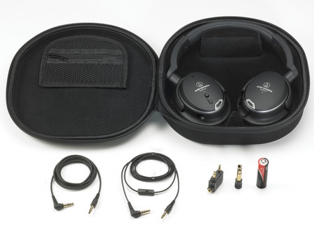 Audio-Technica ATH-ANC9 QuietPoint Active Noise-Cancelling Headphones full set