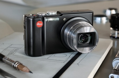 Leica V-Lux 40 Compact Digital Camera in use