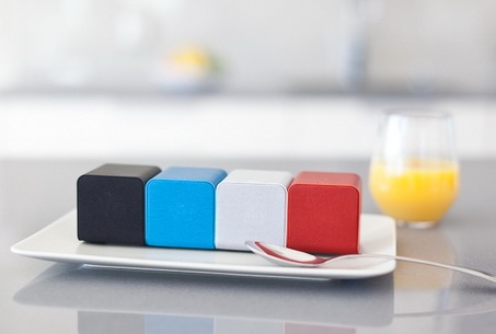 NuForce Cube combines Portable Speaker, Headphones Amplifier and USB DAC colors