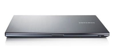 Samsung 17-inch Series 7 CHRONOS Notebook with Ivy Bridge closed