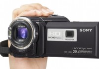 Sony Handycam HDR-PJ580V Full HD Projector Camcorder on hand