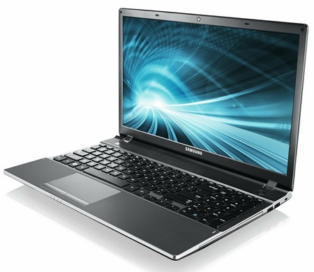 Samsung Series 5 NP550P5C-T01US 15.6-inch Ivy Bridge Notebook angle