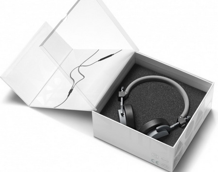 AiAiAi Capital Weather-resistant Headphones box