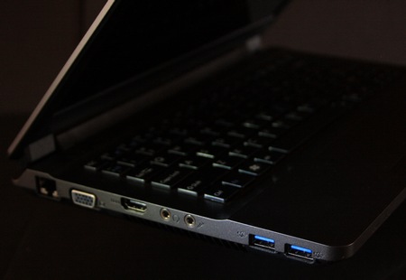 MainGear Pulse 11 Ultraportable Gaming Notebook gets Ivy Bridge side 1