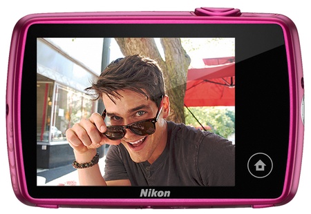 Nikon CoolPix S01 Ultra-compact Digital Camera back