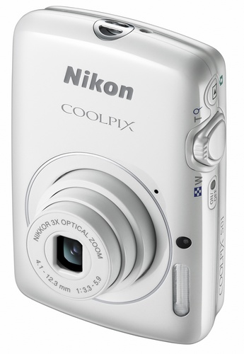 Nikon CoolPix S01 Ultra-compact Digital Camera white