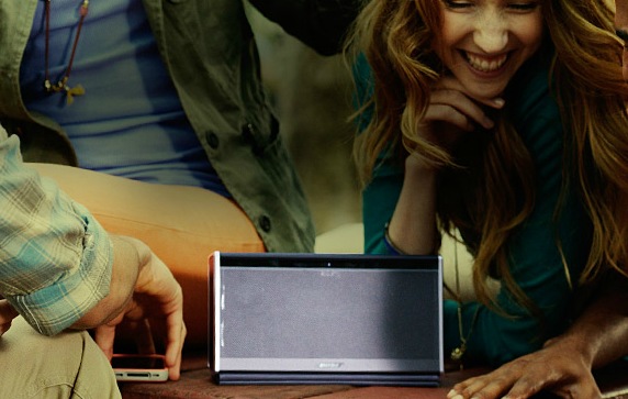 Bose SoundLink Bluetooth Mobile Speaker II in use