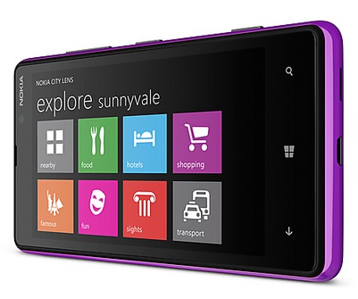 Nokia Lumia 820 Windows Phone 8 Smartphone purple