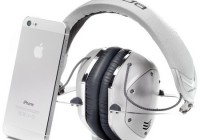 V-Moda Crossfade M-100 Metal Customizable Headphones white silver with iphone 5