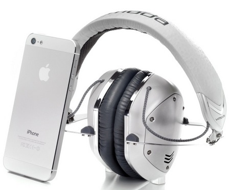 V-Moda Crossfade M-100 Metal Customizable Headphones white silver with iphone 5