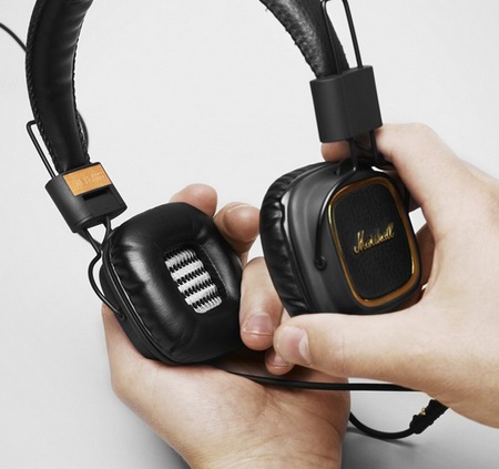 Marshall Major 50 FX Headphones Celebrates its 50th Anniversary hand