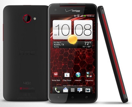 Verizon DROID DNA by HTC sports 5-inch 1080p Touchscreen