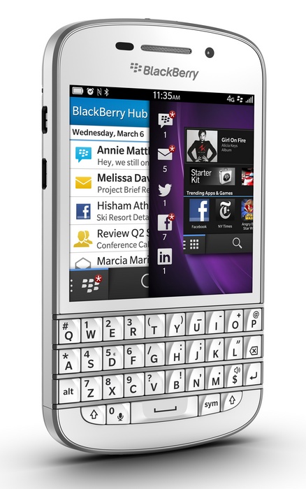 BlackBerry Q10 gets QWERTY Keyboard and 3.1-inch Super AMOLED white angle