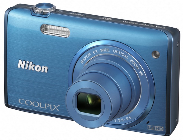 Nikon CoolPix S5200 digital camera blue