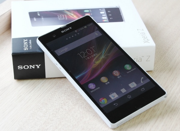 Sony Xperia Z gets unboxed early