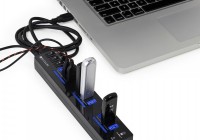 Satechi launches 10-Port USB 3.0 Hub with an iPad Charging Port in use