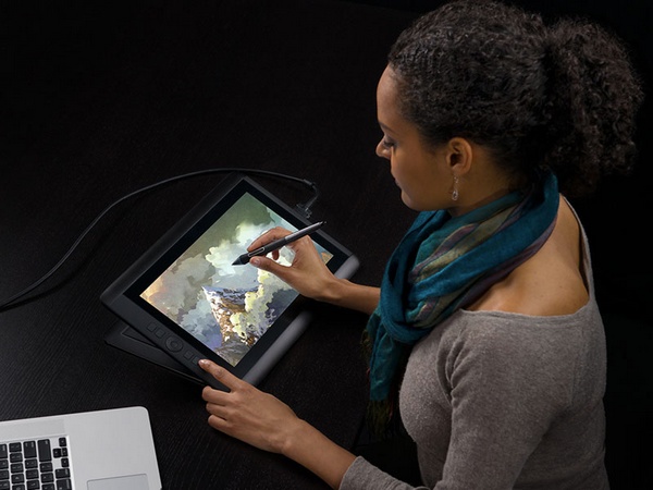 Wacom Cintiq 13HD Interactive Pen Display in use 1