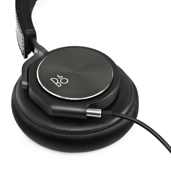 B&O BeoPlay H6 over-ear headphones 1