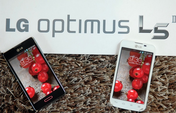 LG Optimus L5 II Dual-SIM Smartphone