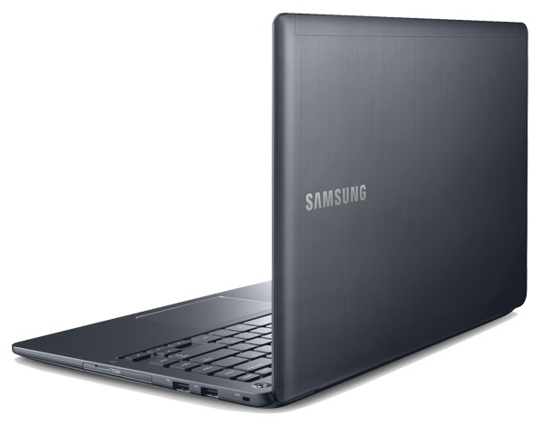 Samsung ATIV Book5 ultrabook lid