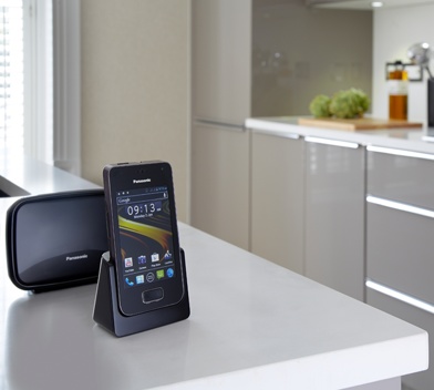 Panasonic KX-PRX120 Cordless Home Phone runs Android 4.0 ICS with answering machine